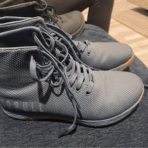 HIGH-TOP BLUE TRAINER (WOMEN'S). Navy Blue